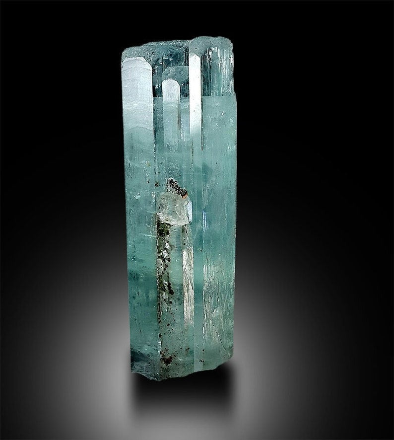 Aquamarine Crystal, Natural Aquamarine Crystal, Blue Aquamarine, Aquamarine From Shigar Pakistan 111 Gram