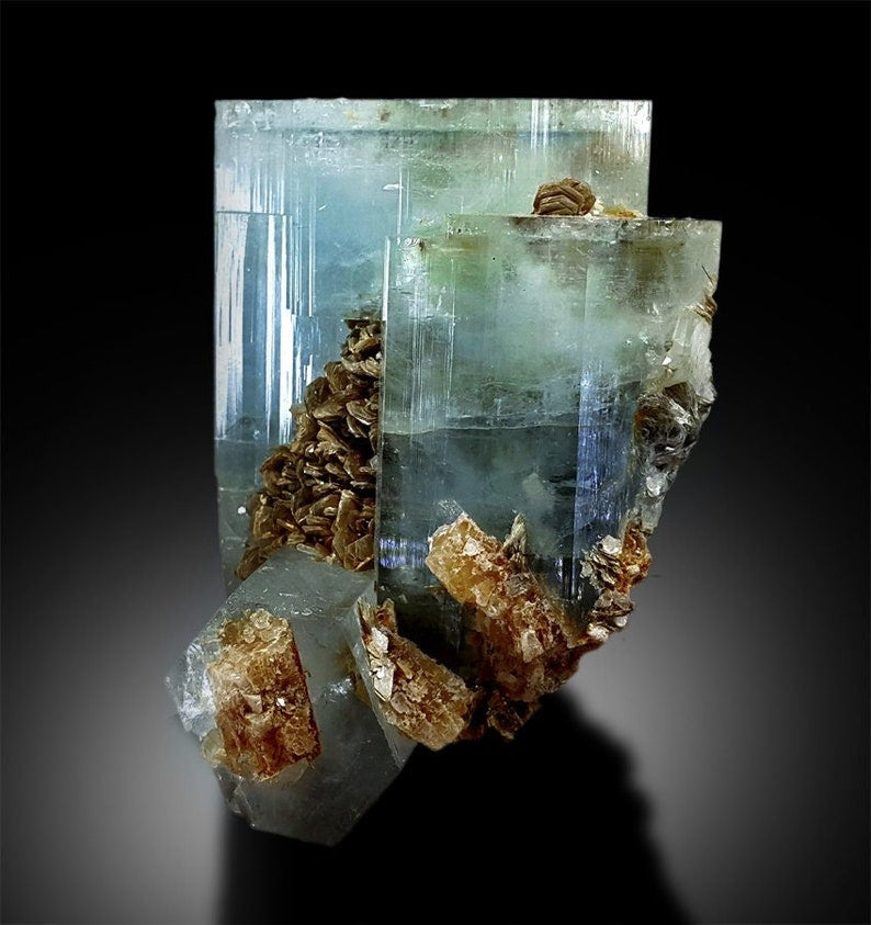 Aquamarine Crystal, Aquamarine Specimen, Natural Aquamarine, Aquamarine Cluster, Mineral Specimen from Chumar Bakhoor Pakistan, 560g