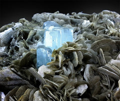 Aquamarine Specimen with Muscovite Mica, Natural Aquamarine, Blue Aquamarine, Aquamarine Specimen From Gilgit Pakistan 1467 Gram