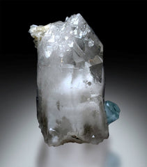 Aquamarine Crystals Cluster on Japan Law Cathedral Quartz, Natural Aquamarine, Aquamarine Mineral Specimen 485 Gram