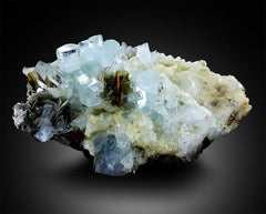 Natural Aquamarine Crystals, Aquamarine Cluster, Aquamarine Specimen, Mineral Specimen from Gilgit Pakistan, 324 g , 109*76*47 mm