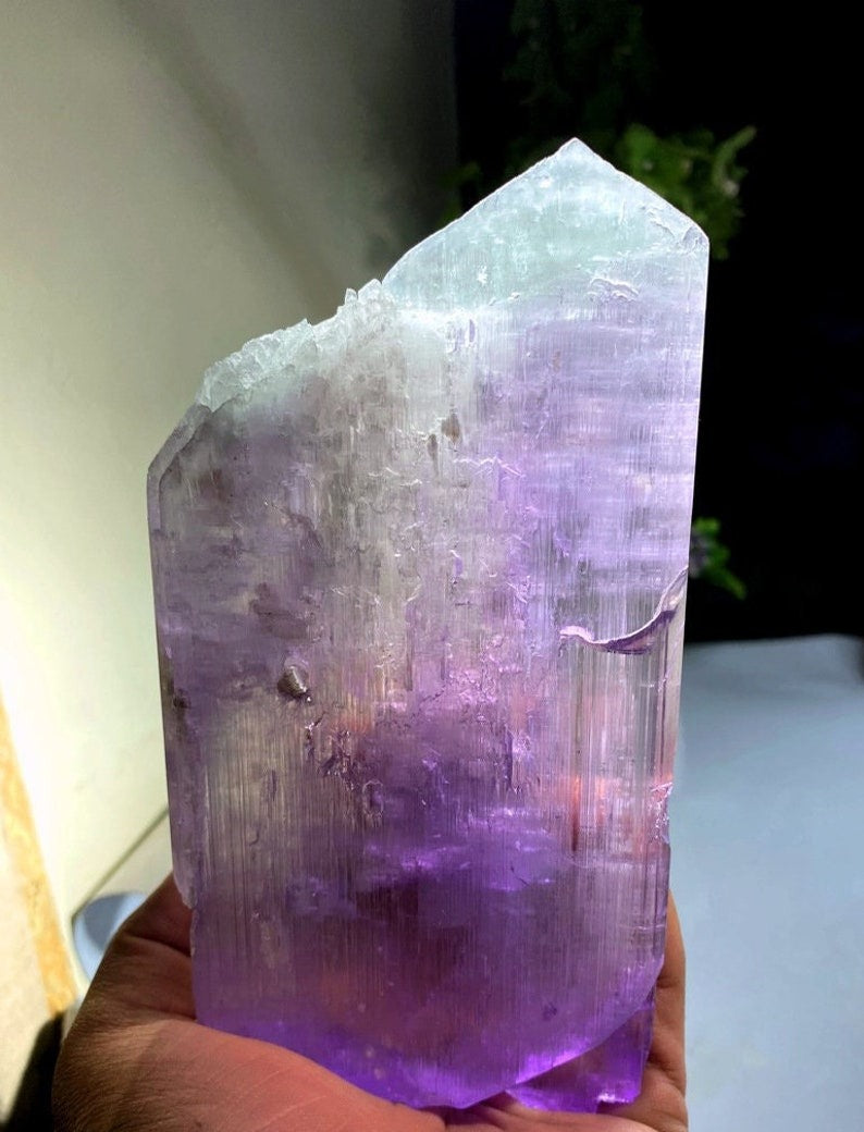 Bicolor Kunzite, Kunzite Crystal, Natural Kunzite, Healing Crystal Kunzite Gemstone, Kunzite Stone From Afghanistan 624 Gram , 165*86*17 mm