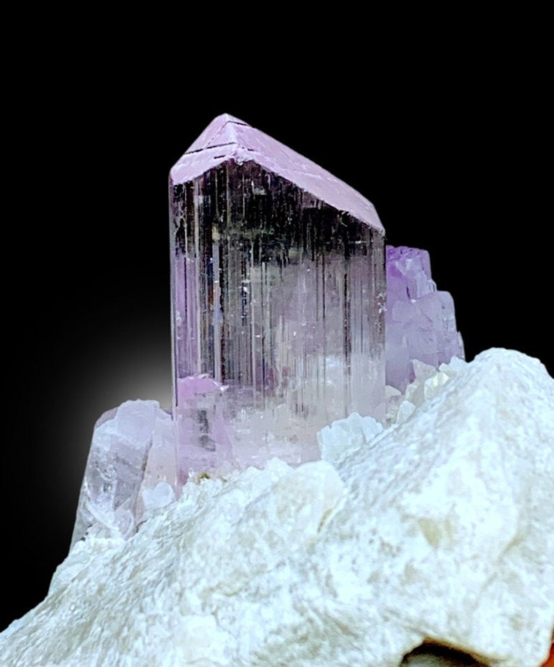 Pink Kunzite Specimen, Pink Kunzite crystals on matrix, Natural Kunzite, Terminated Kunzite crystals, Raw Kunzite, Chakra stone, 335 g