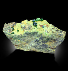 LUSH GREEN DEMANTOID GARNET CRYSTALS ON MATRIX MINERAL SPECIMEN - 700 GRAM