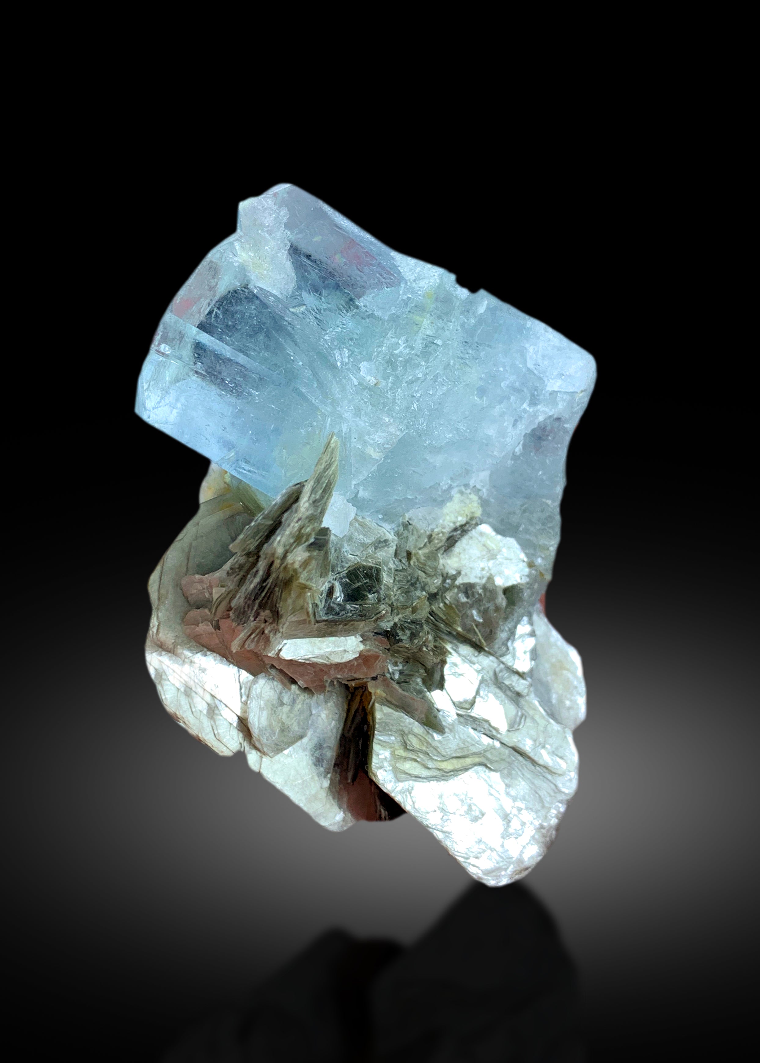 Sky Blue Color Transparent Aquamarine Crystal with Muscovite Mica, Raw Mineral, Aquamarine Specimen, Fine Mineral  - 95 gram