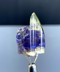 Natural Bicolor Tanzanite Crystal from Tanzania - 28.30 cts
