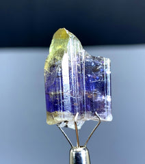 Natural Bicolor Tanzanite Crystal from Tanzania - 28.30 cts