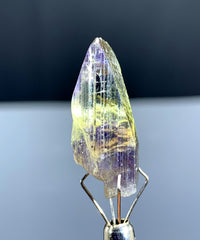 Natural Bicolor Tanzanite Crystal from Tanzania - 21.85 cts