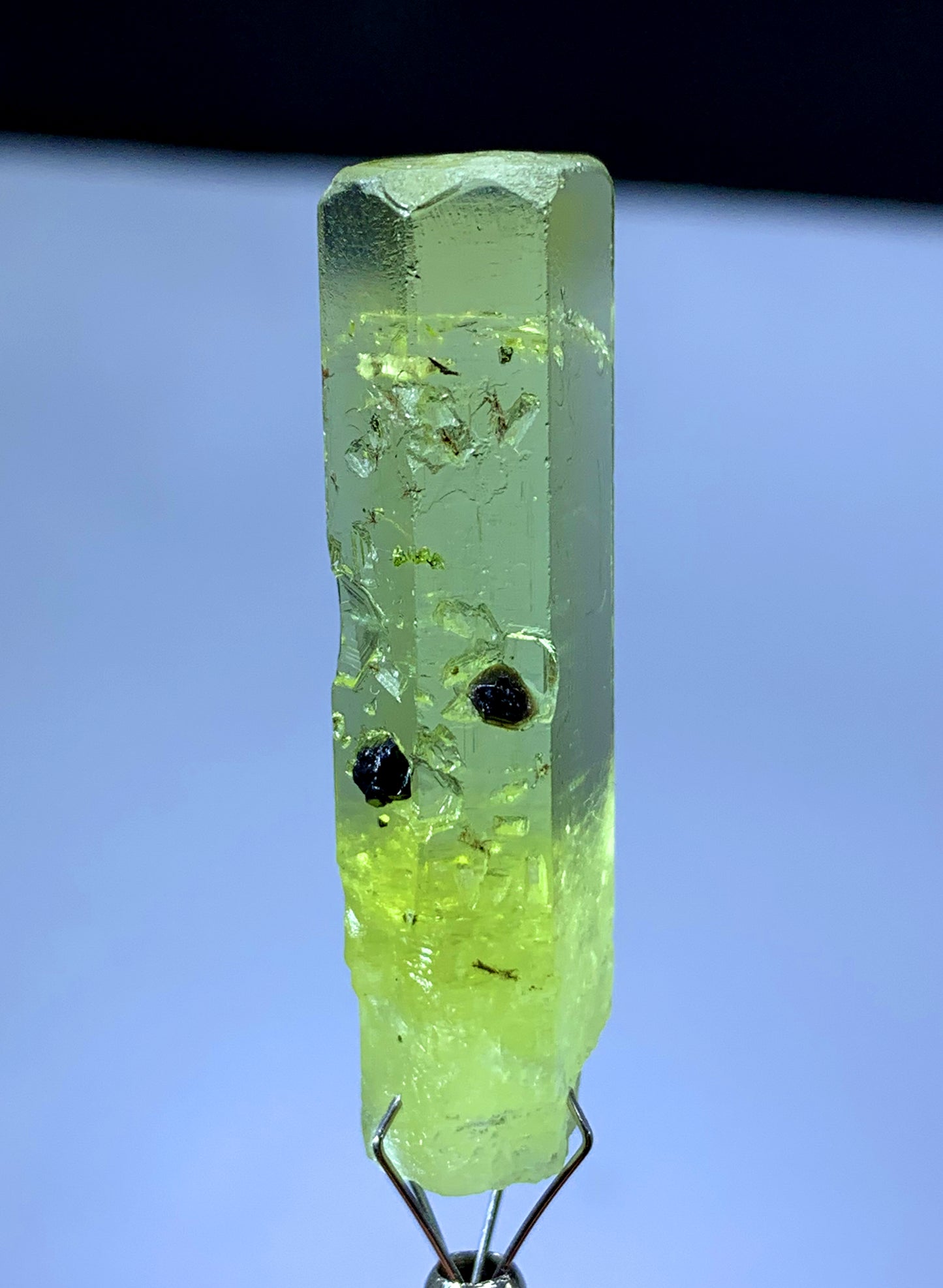 Transparent Yellow Heliodor with Dendrites Inclusions - 53.35 carats