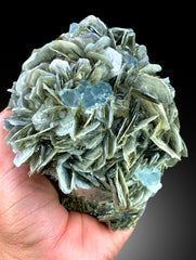 Natural Sky Blue Color Aquamarine Crystals with Muscovite Mica, Aquamarine Specimen, Aquamarine from Nagar Mine Skardu Pakistan - 1180 gram