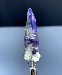 Natural Bicolor Tanzanite Crystal from Tanzania - 31.70 cts