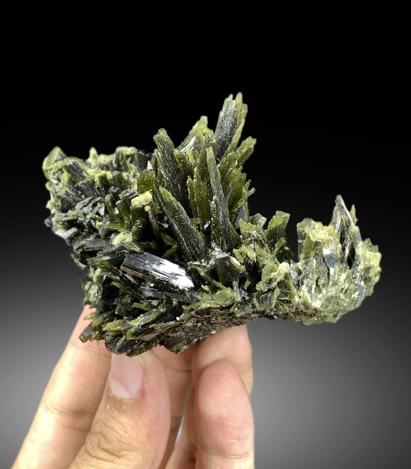 Natural Green Epidote Specimen from Skardu Pakistan - 132 gram