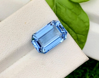 Santa Maria Blue Aquamarine Gemstone: Emerald Cut, 5.90 Carat