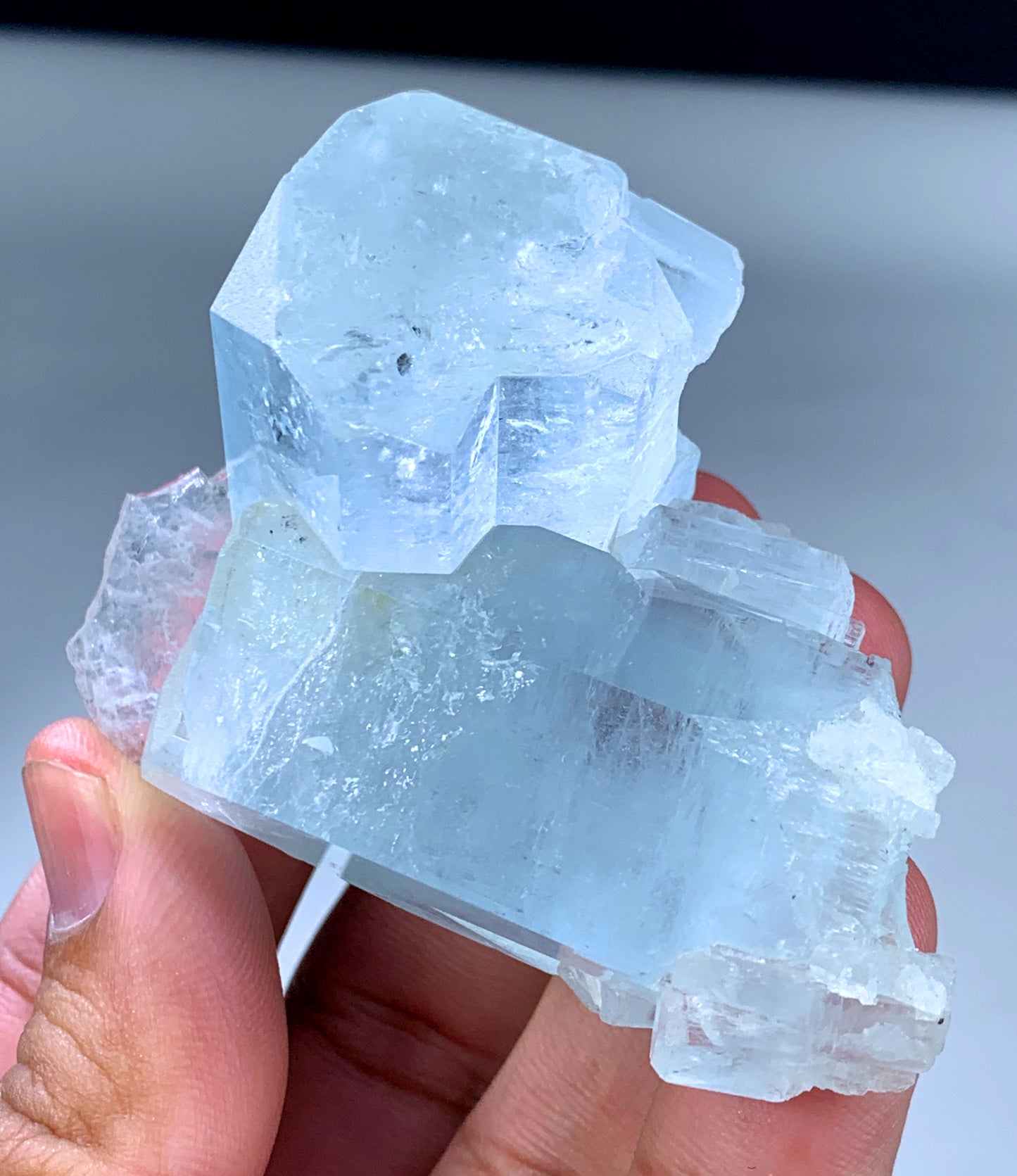 Natural terminated crystal free of chips or damage
Sky blue aquamarine mineral specimen full view
141 gram aquamarine crystal complete profile
Small aquamarine crystal from Nagar mine Skardu