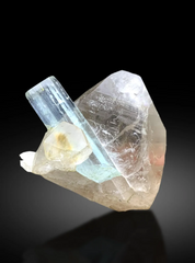 Transparent Blue Aquamarine on Quartz from Pakistan - 39 gram