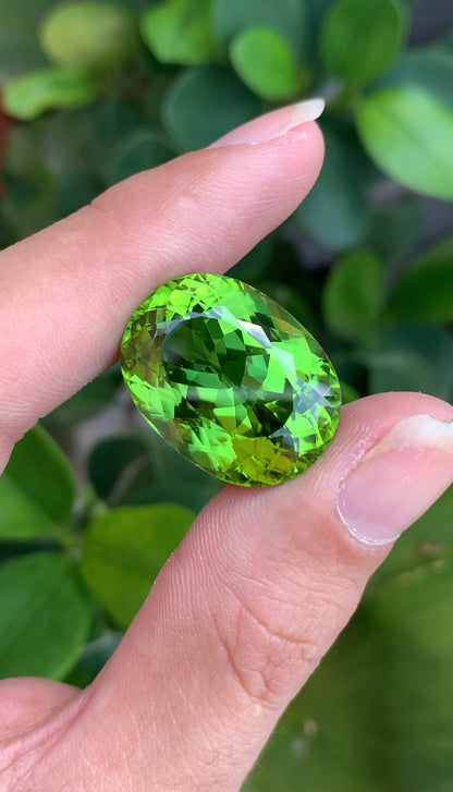 Natural Green Peridot 36.45 Ct Oval Brilliant Cut – Pakistan Peridot Gemstone