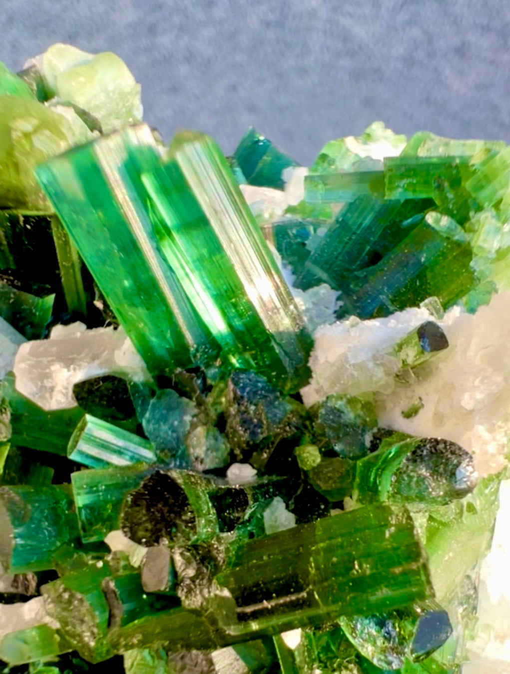 Green Tourmalines with Pink Kunzite from Afghanistan, 291 gram