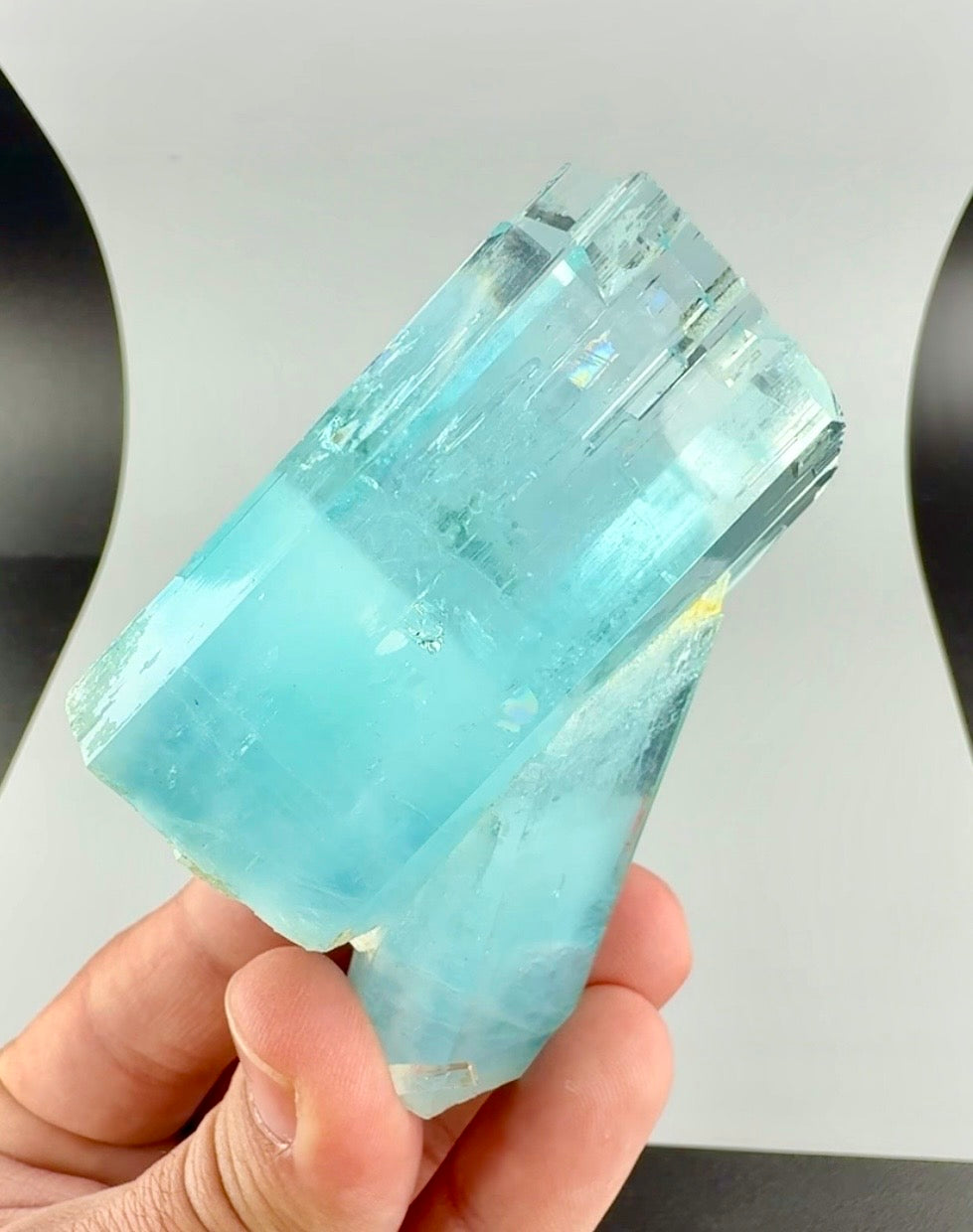 Aquamarine crystal from Pakistan, 166 gram