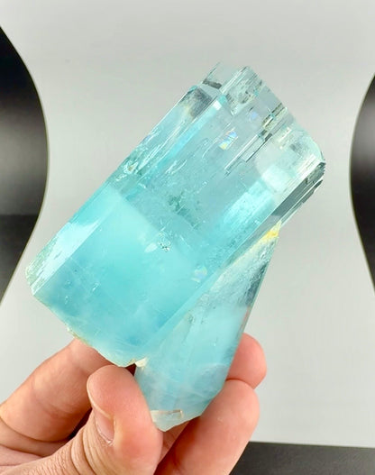 Aquamarine crystal from Pakistan, 166 gram