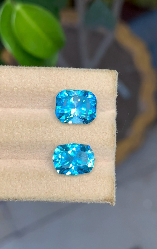 Presenting 8.00 Carats Diamond Luster Blue Zircon Gemstone Pair
