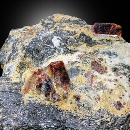 RED ZIRCON CRYSTALS ON MATRIX MINERAL SPECIMEN FROM SKARDU PAKISTAN - 3912 GRAM