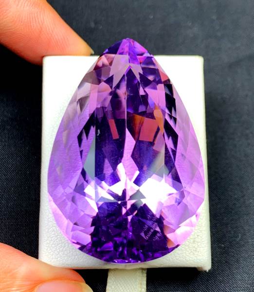 NATURAL PURPLE AMETHYST CUT STONE FROM AFGHANISTAN - 128.40 CTS , 43*27*22 MM