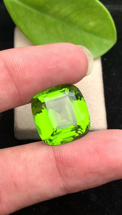 Natural Green Peridot 20.80 Ct Cushion Cut – Pakistan Peridot Gemstone