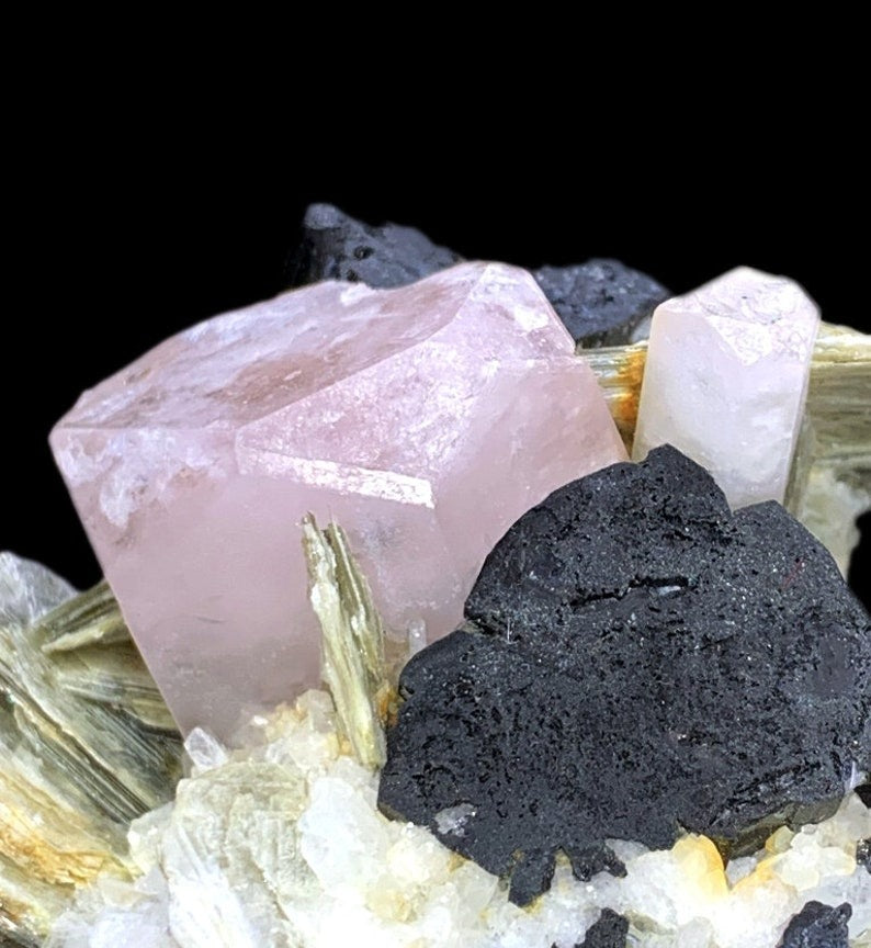 Pink Morganite with Tourmaline, Muscovite Mica, Schorl Crystal, Morganite Specimen, Tourmaline crstal, Mineral Specimen, 209 g