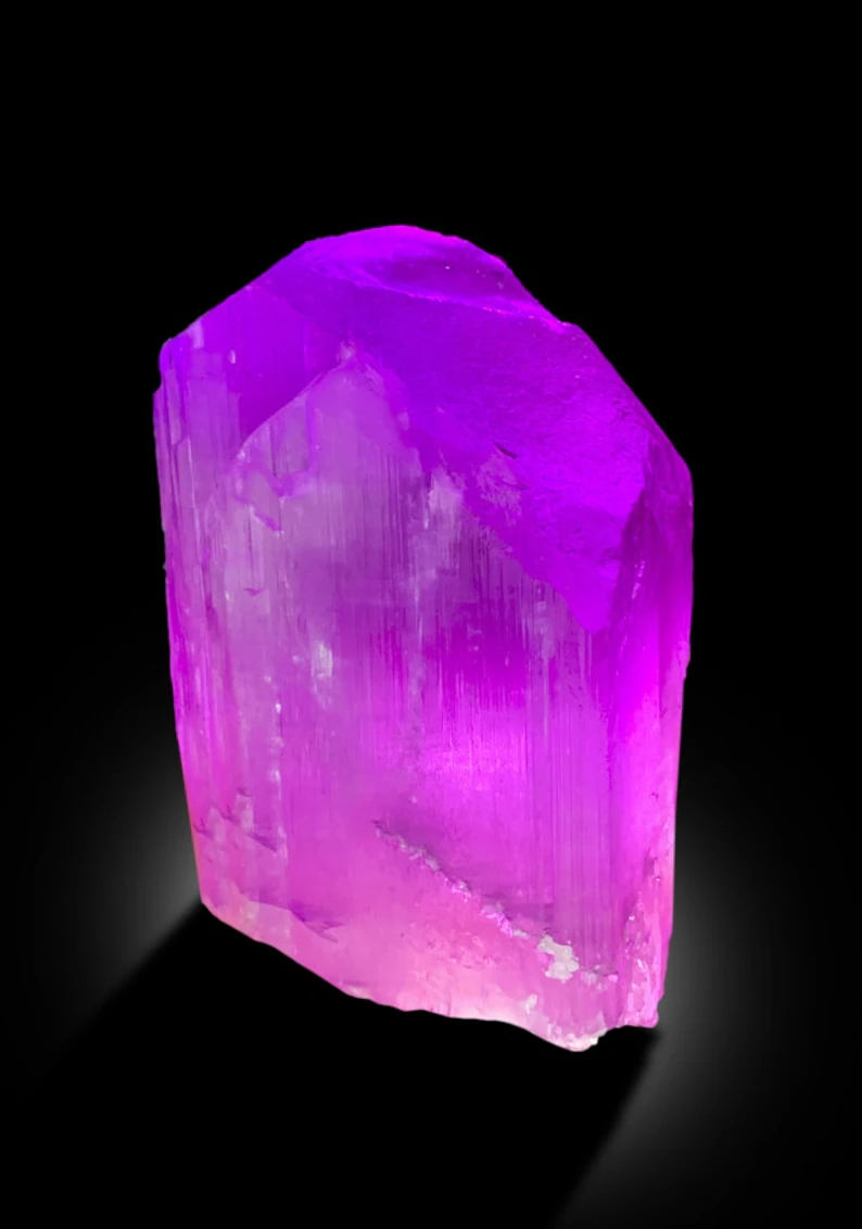 Top Grade Kunzite Crystal, Deep Pink color Kunzite Crystal, Natural Kunzite stone, Kunzite specimen, Raw Kunzite, Kunzite gemstone, 1108 g