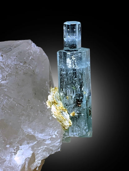 Stepwise Terminated Blue Aquamarine Crystal on Quartz Mineral Specimen From Shigar Valley Skardu Pakistan - 506 gram