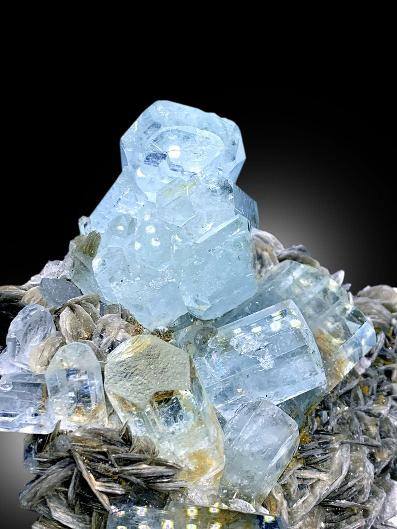 Blue Aquamarine Crystals Cluster With Muscovite Mica Mineral Specimen From Gilgit Baltistan Pakistan - 672 gram