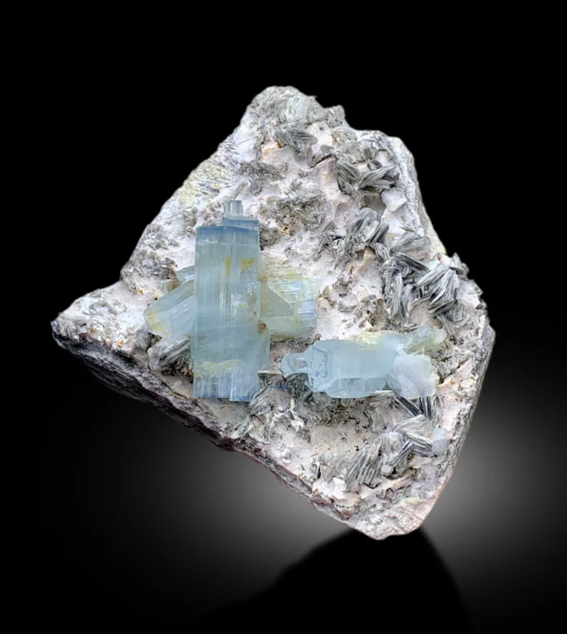 Natural Blue Cap Blue Aquamarine Crystals with Mica, Aquamarine Specimen, Aquamarine from Chumar Bakhoor Gilgit Baltistan Pakistan - 992 gram