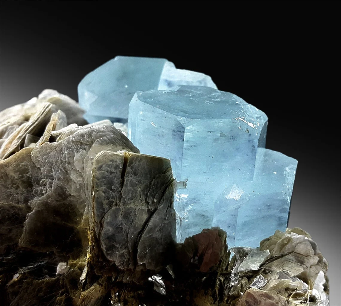 Aquamarine Specimen , Blue Aquamarine, Fine Mineral, Natural Aquamarine Crystals with Mica Specimen from Gilgit Pakistan - 892 Gram