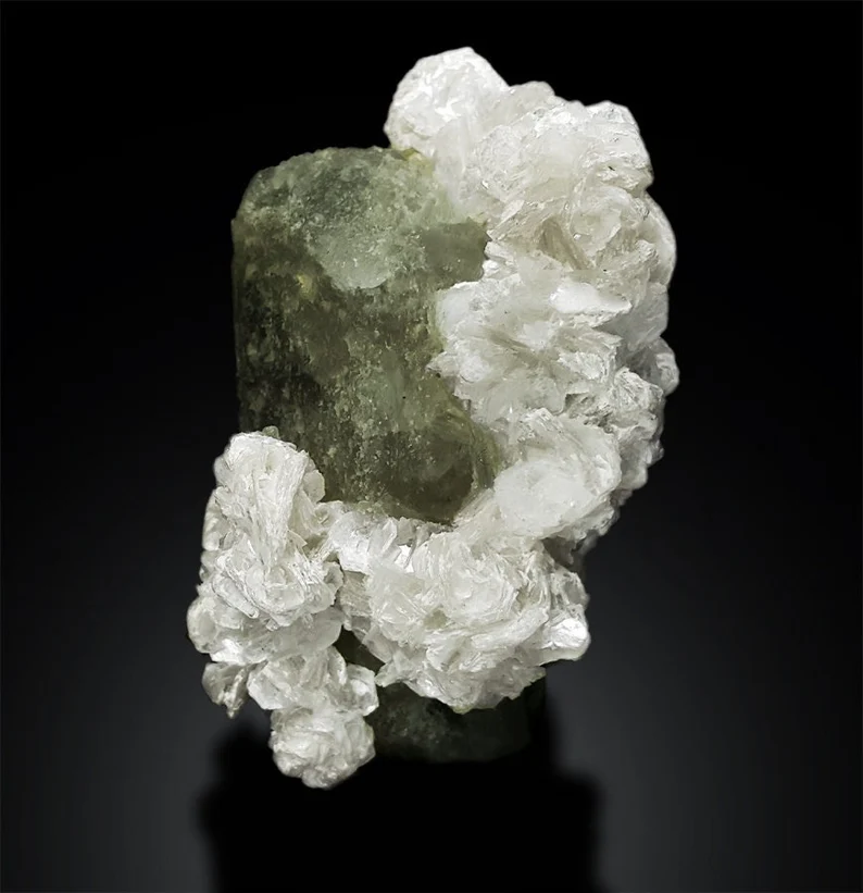 Museum Grade Herderite Crystal with Mica, Natural Herderite, Herderite Specimen from Skardu Pakistan - 90 g , 61*34 mm