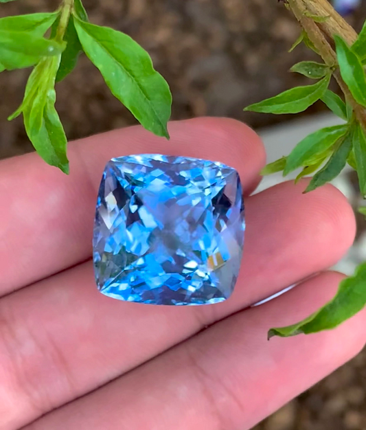 Presenting Santa Maria Color Aquamarine 50 Carats Piece