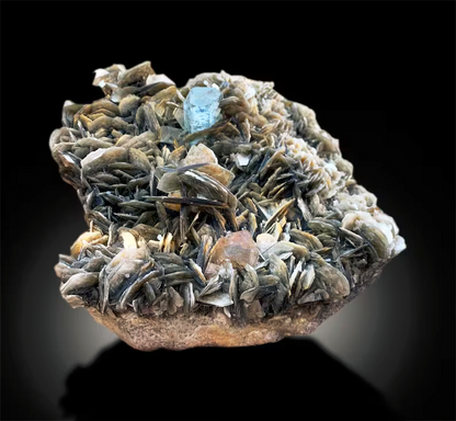 Aquamarine Crystal with Pink Fluorite and Muscovite Mica, Aquamarine Specimen, Aquamarine for sale, Fluorite Crystals, Mineral Specimen-5290 Gram
