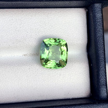 Natural Peridot Loose Stone For Ring, Apple Green Peridot Gemstone, 4.75 CT