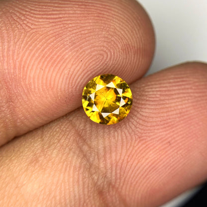 Natural Sphene Gemstone with Full Fire, Sphene var Titanite Stone, 1 ct