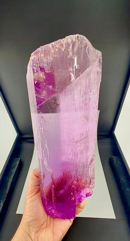Facet Grade Kunzite Crystal , 2293 gram