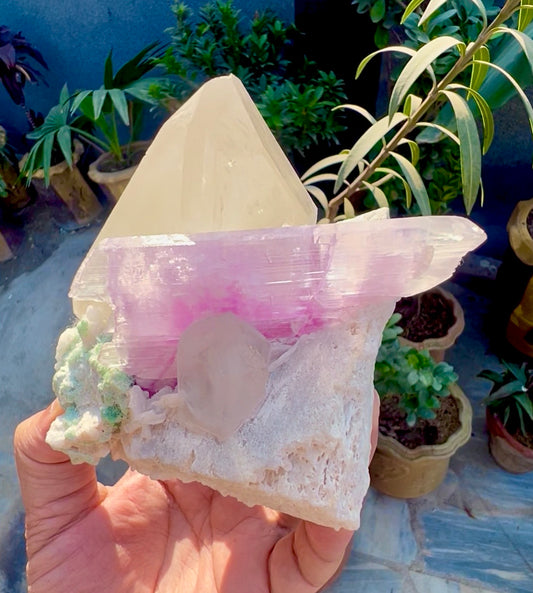 Kunzite with Quartz on matrix from Afghanistan, 740 gram
