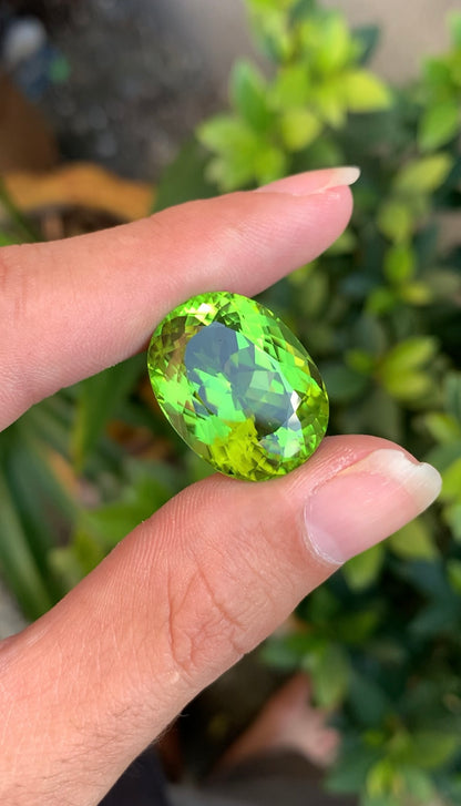 Natural Green Peridot 36.45 Ct Oval Brilliant Cut – Pakistan Peridot Gemstone