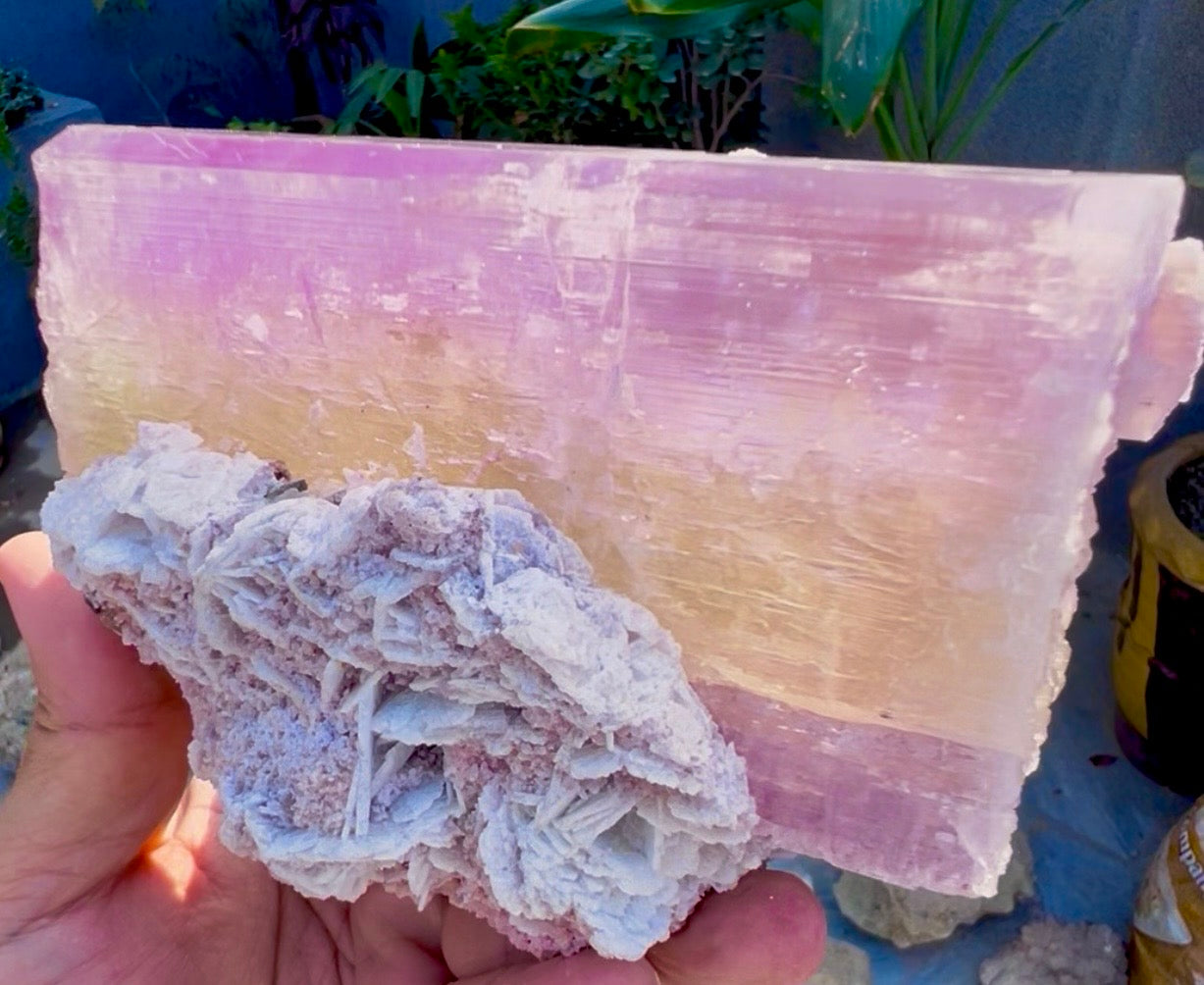 Spodumene var Kunzite with Cleavlandite Albite from Afghanistan, 1231 gram