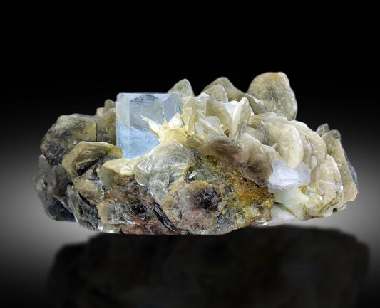 Natural Blue Color Aquamarine Crystals with Fluorite and Muscovite Mica, Aquamarine Specimen, Raw Mineral, Mineral Specimen - 708 gram