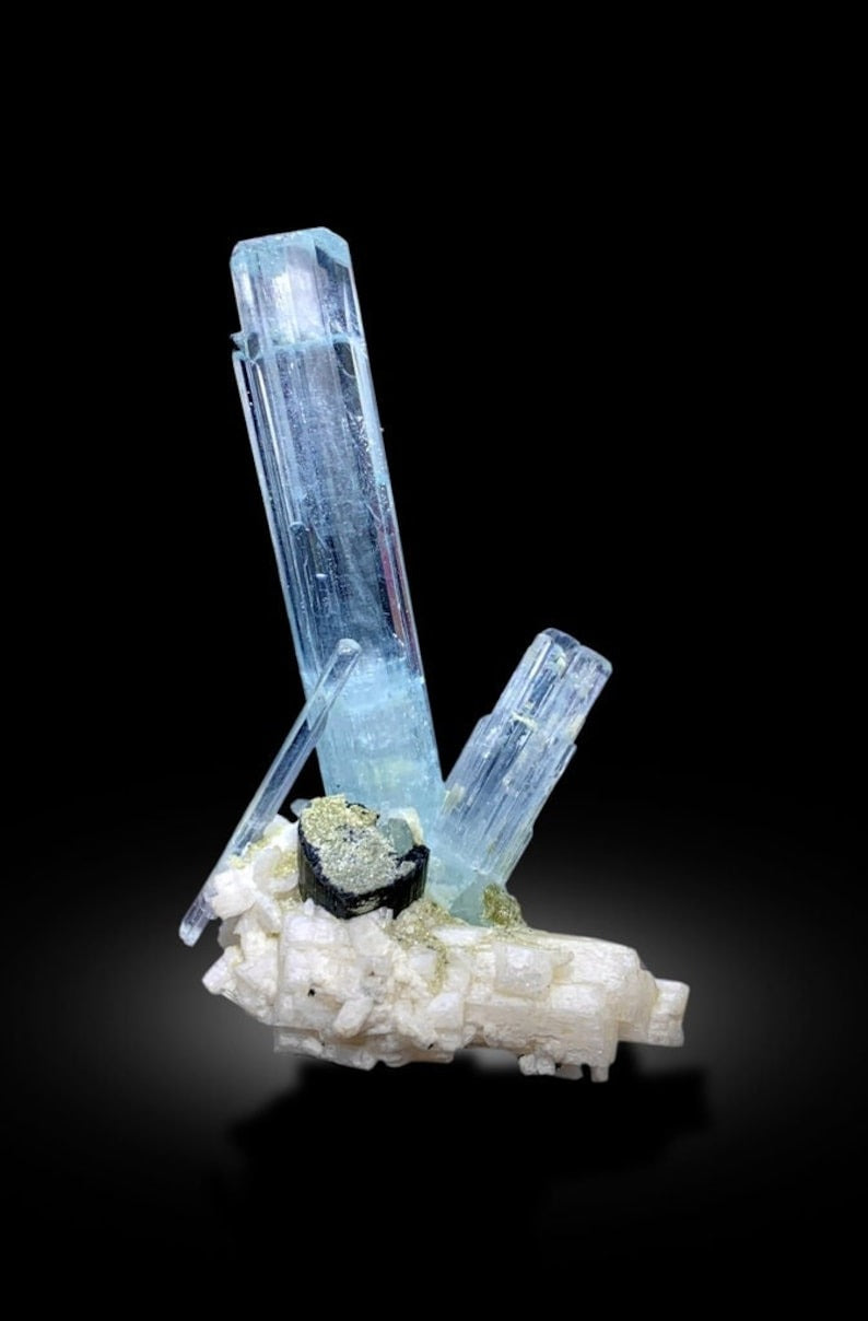 Sky Blue Aquamarine Crystals With Schorl and Albite, Mineral Specimen, Aquamarine Cluster, Aquamarine From Shigar Valley Pakistan - 22 gram