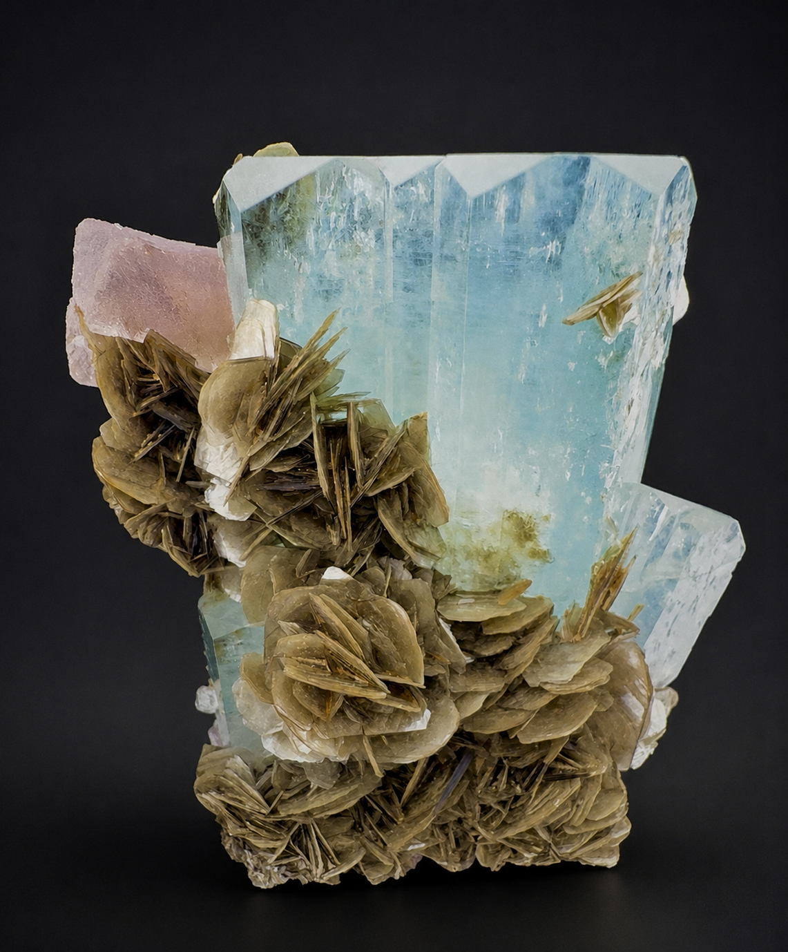 Aquamarine with Pink Fluorite and Mica Specimen from Pakistan, Collector Crystal, 301 gram