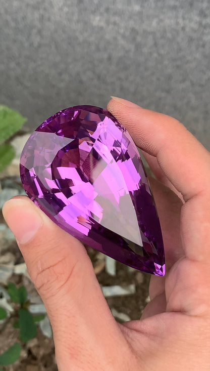 Deep Pink Kunzite Gemstone from Afghanistan – 477 Ct Museum Size Collector Gem – Investment Stone