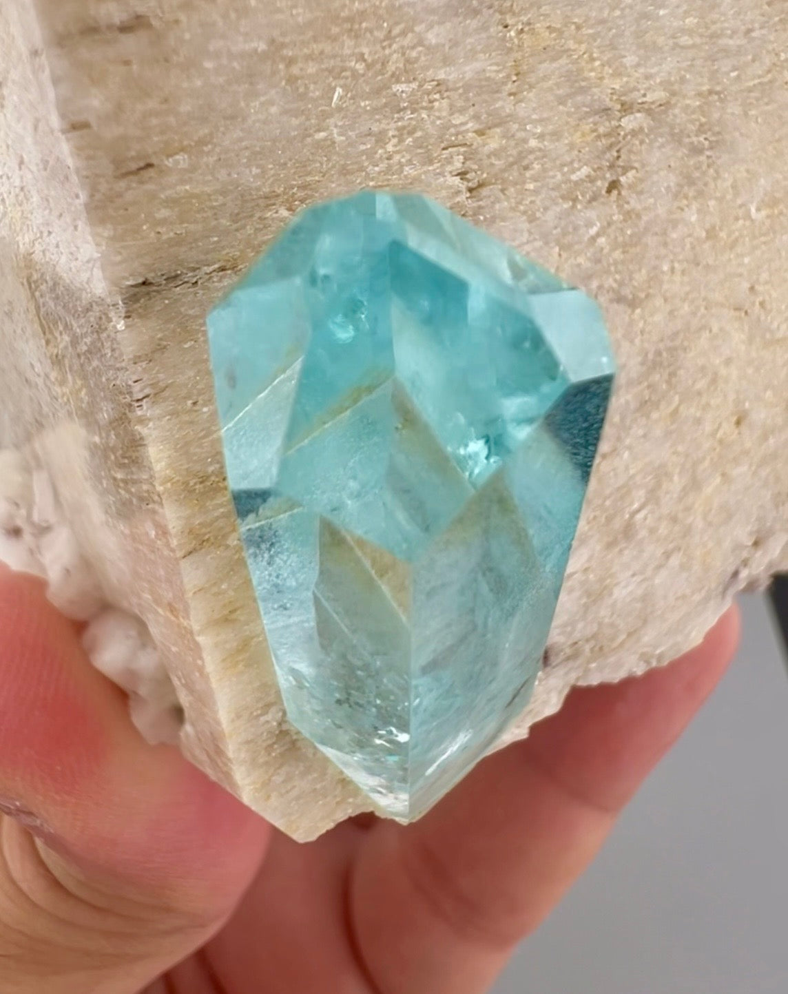 Aquamarine on Feldspar from Pakistan, 375 gram