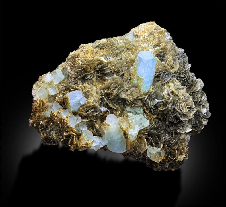 Aquamarine Specimen, Aquamarine Crystals with Muscovite Mica, Aquamarine Cluster, Aquamarine for sale, Aquamarine gemstone, 6.9kg