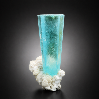 Aquamarine specimen from Pakistan, 570 gram