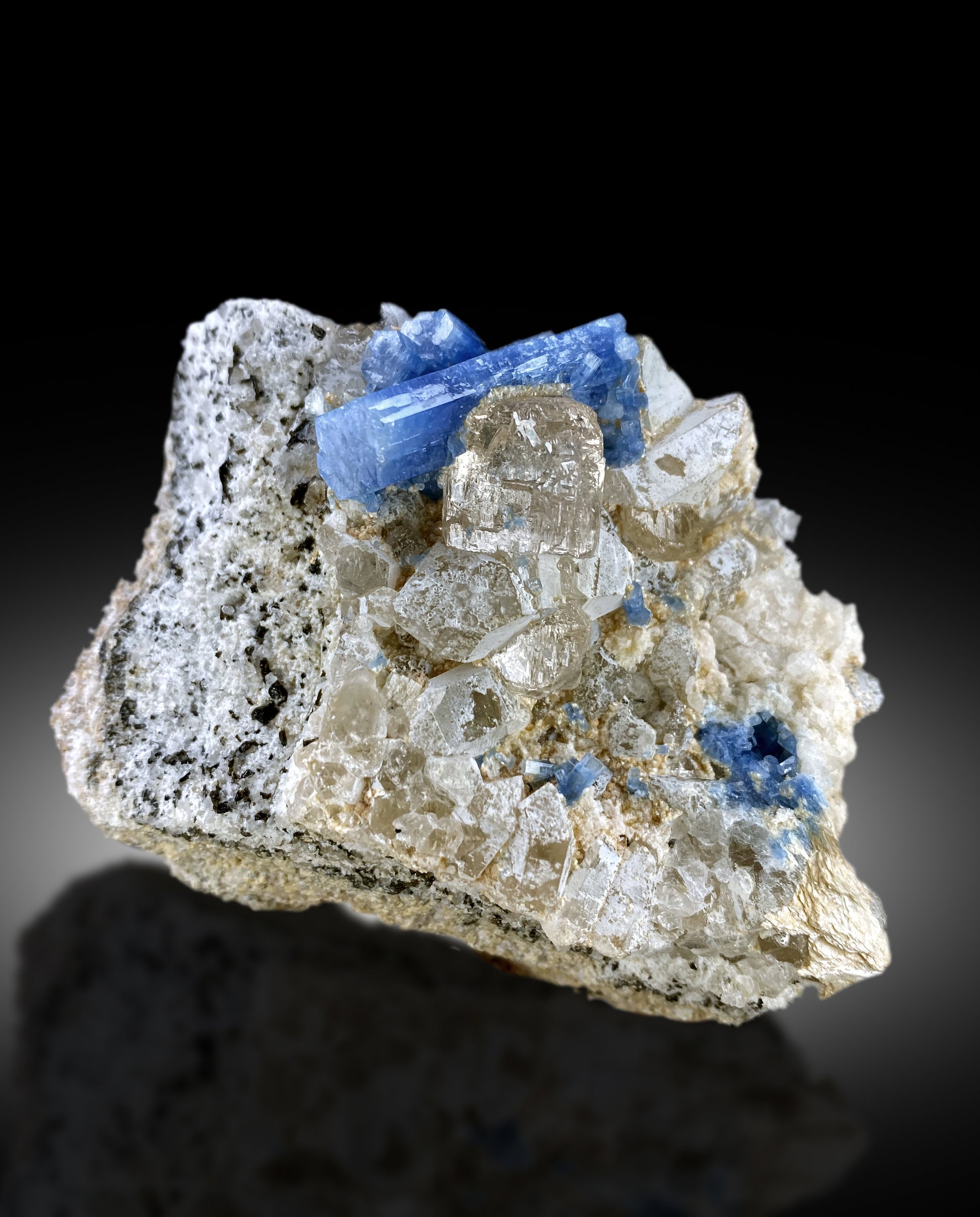 Ink blue aquamarine crystal terminated damage free
Aquamarine with topaz rare gem species combination Skardu
Self-standing aquamarine topaz specimen 82x53mm
